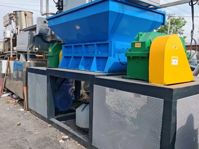 低价处理 23年1400撕碎机55kw